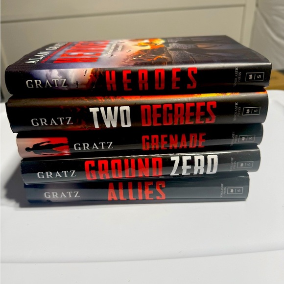 Bundle 5 Alan Gratz Books. Heros. Two Degrees, Grenade, Ground Zero, & Allies. - Picture 1 of 11